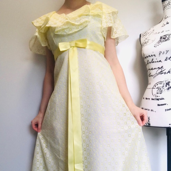 Vintage Yellow Ruffle Sleeve Dress - Picture 2 of 6